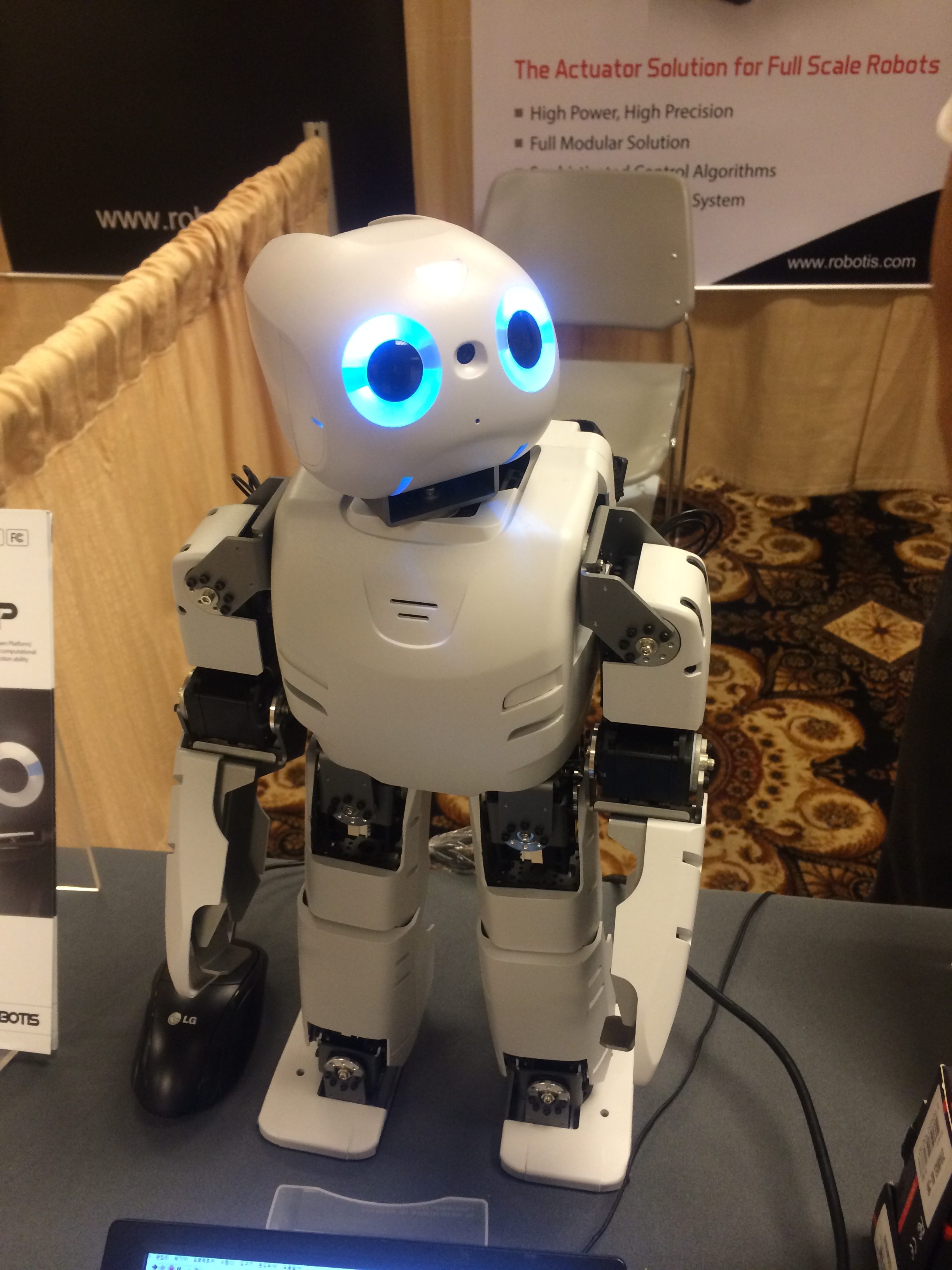 Darwin Robot